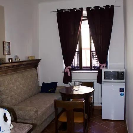 Dum Avalon Guest house *