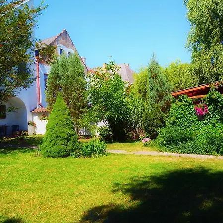 Guest house Dum Avalon