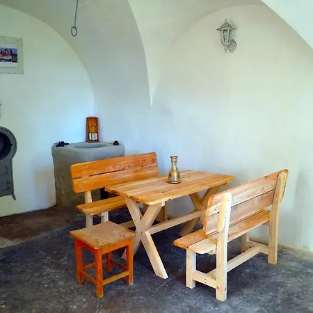Dum Avalon Guest house