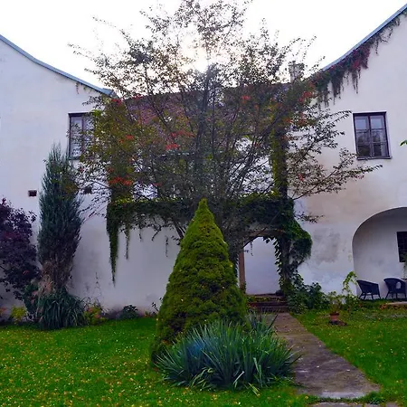Guest house Dum Avalon